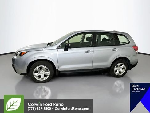Used 2017 Subaru Forester 2.5i AWD/4WD image 5