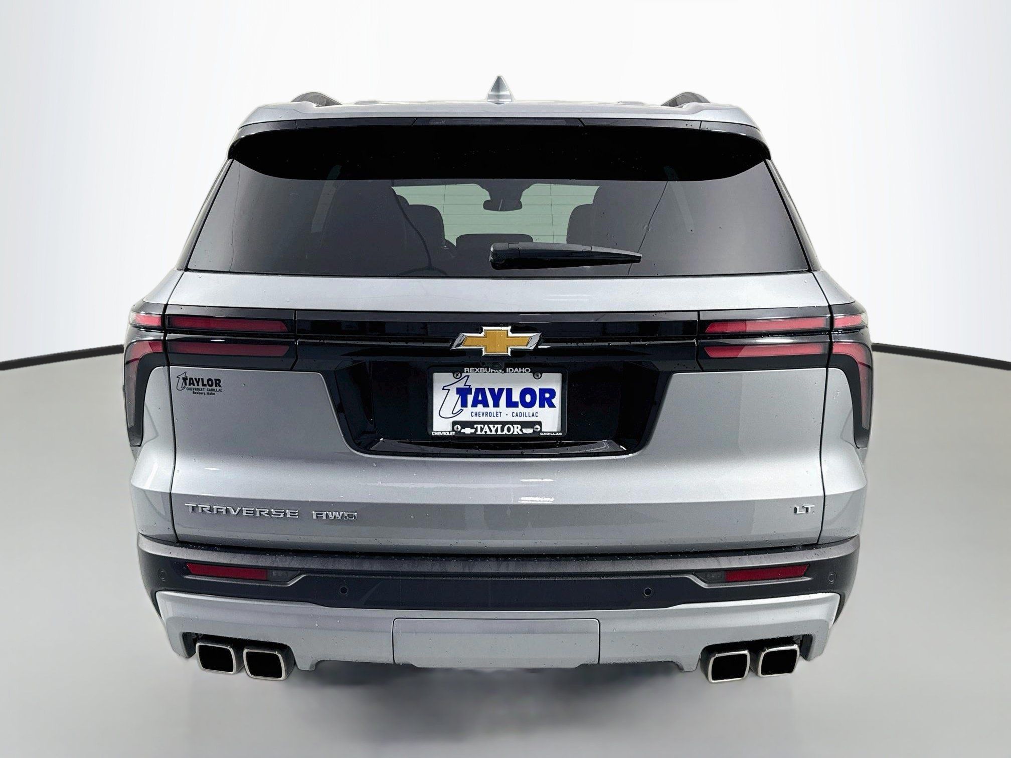 Used 2024 Chevrolet Traverse LT w/ Trailering Package AWD/4WD image 6