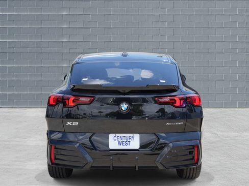 New 2026 BMW X2 xDrive28i w/ M Sport Package AWD/4WD image 4