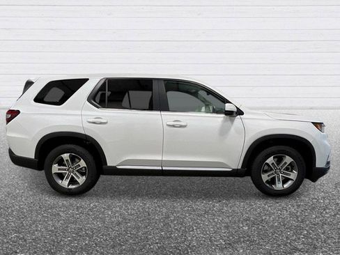New 2025 Honda Pilot EX-L image 8