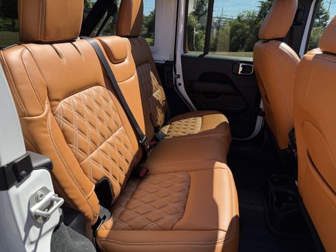 Used 2024 Jeep Wrangler Sahara w/ Safety Group image 28