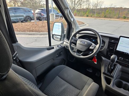 Used 2023 Ford Transit 350 XLT image 14
