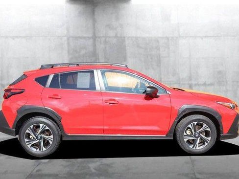 Used 2025 Subaru Crosstrek 2.5i Premium AWD/4WD image 5