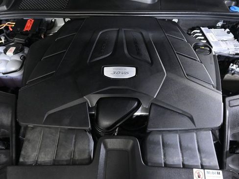 Certified 2023 Porsche Cayenne Platinum Edition AWD/4WD image 26