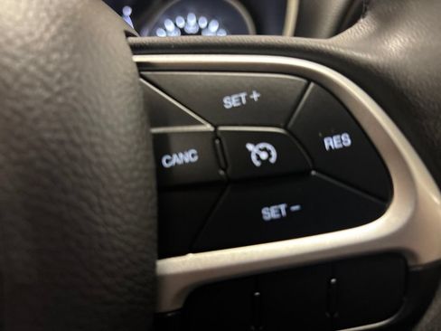 Used 2021 Jeep Compass Latitude AWD/4WD image 17
