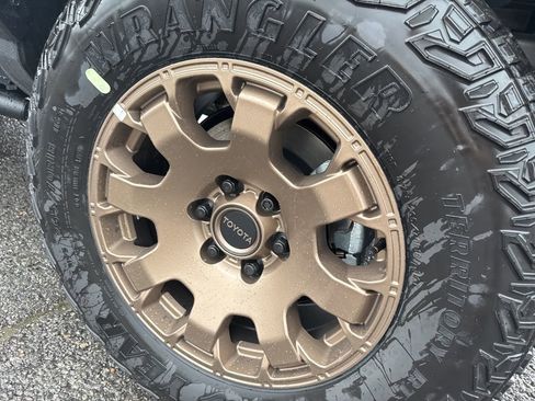 New 2025 Toyota Tacoma Trailhunter image 19