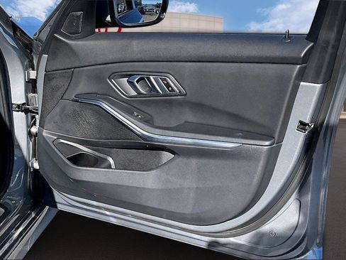 Used 2023 BMW 330i Sedan w/ Convenience Package image 23