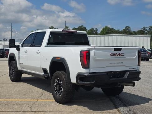 Used 2026 GMC Sierra 2500 AT4X AWD/4WD image 3