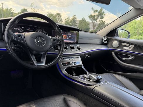 Used 2018 Mercedes-Benz E 300 4MATIC w/ Premium 1 Package image 21