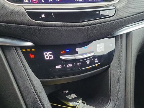 Used 2025 Cadillac XT5 Premium Luxury w/ LPO, Floor Liner Package AWD/4WD image 19
