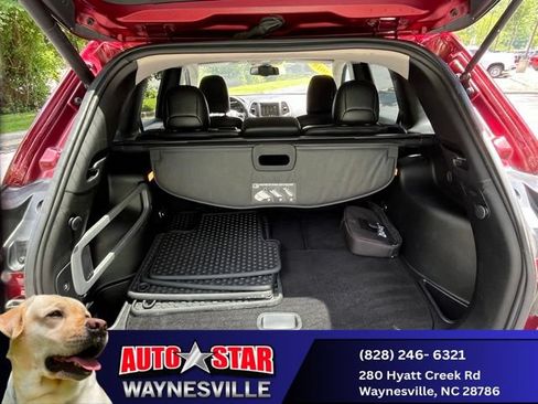 Used 2018 Jeep Cherokee Trailhawk w/ Quick Order Package 27L AWD/4WD image 30