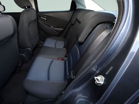 Used 2018 Toyota Yaris iA image 13