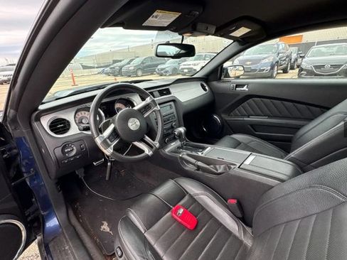 Used 2012 Ford Mustang Premium RWD image 4