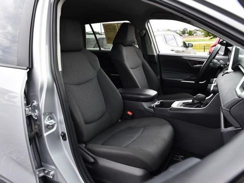 Used 2025 Toyota RAV4 XLE w/ Weather Package AWD/4WD image 19