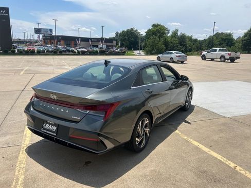 Certified 2026 Hyundai Elantra Limited FWD image 8