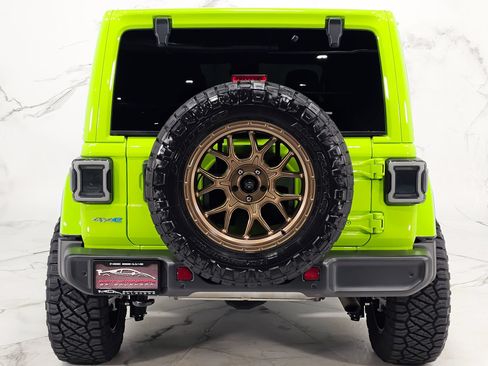Used 2021 Jeep Wrangler Unlimited Sahara w/ Cold Weather Group AWD/4WD image 10