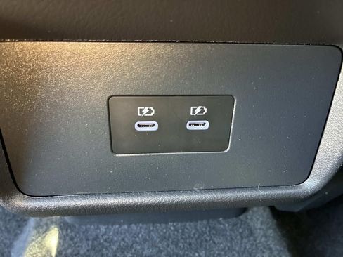 Used 2024 Nissan Rogue SV w/ SV Premium Package AWD/4WD image 16