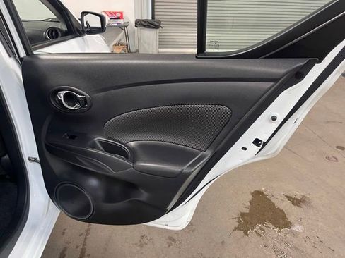 Used 2019 Nissan Versa SV image 15