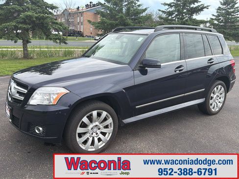 Used 2010 Mercedes-Benz GLK 350 4MATIC image 1