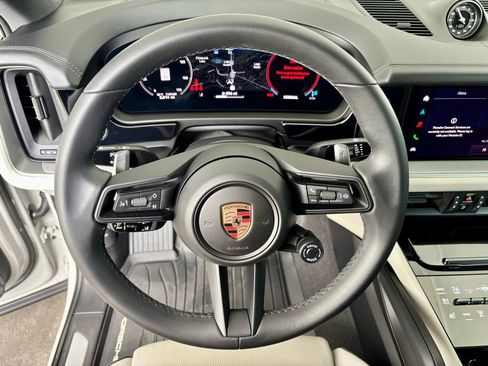 Used 2026 Porsche Cayenne Coupe AWD/4WD image 13