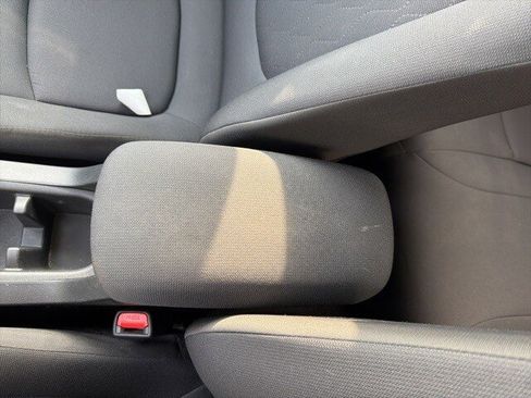 Used 2024 Toyota Corolla Cross LE image 36