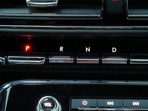 Used 2024 Lincoln Navigator Premiere image 19