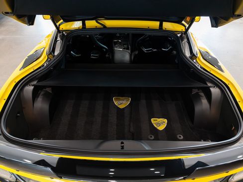 Used 2019 Chevrolet Corvette Z06 RWD image 8