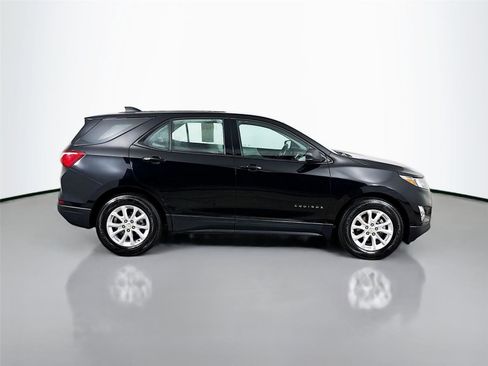 Used 2019 Chevrolet Equinox LS image 10