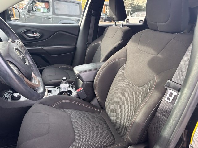 Used 2017 Jeep Cherokee 75th Anniversary AWD/4WD image 8