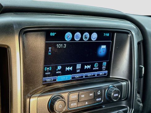 Used 2017 Chevrolet Silverado 1500 LT w/ All Star Edition AWD/4WD image 4