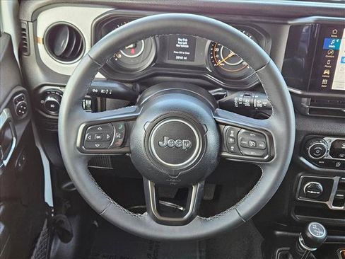 Used 2025 Jeep Wrangler Unlimited Sport AWD/4WD image 14