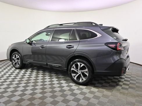 Used 2022 Subaru Outback Limited image 3