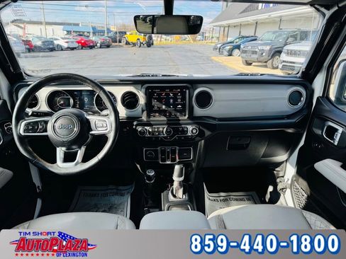 Used 2022 Jeep Gladiator Overland image 46