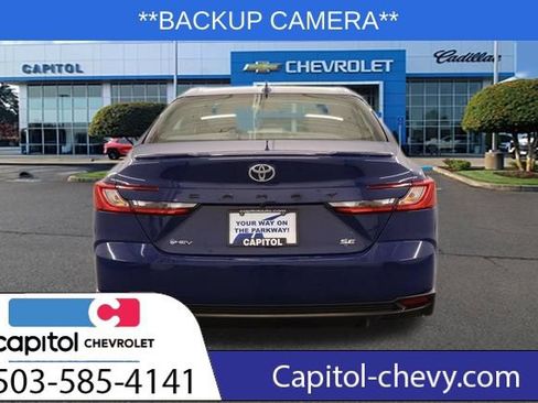 Used 2025 Toyota Camry SE image 7