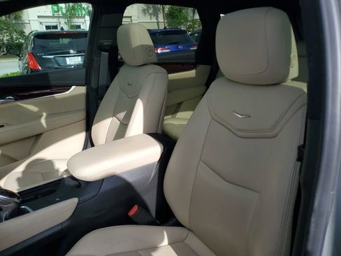 Used 2019 Cadillac XT5 Luxury FWD image 12
