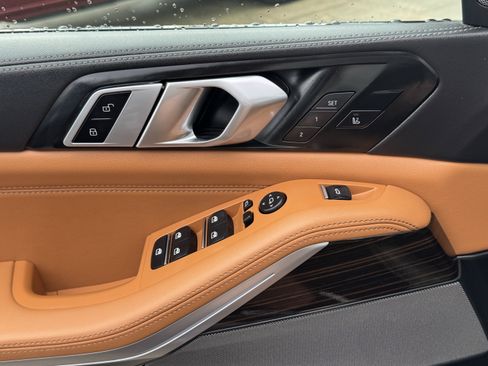 Used 2025 BMW X5 sDrive40i w/ M Sport Package RWD image 25