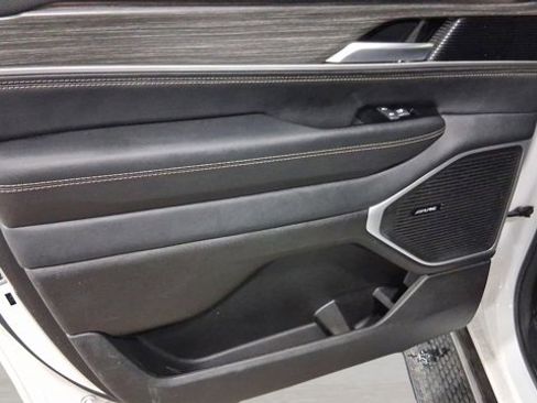 Used 2024 Jeep Wagoneer L Series II w/ Flexible Seating Group image 26