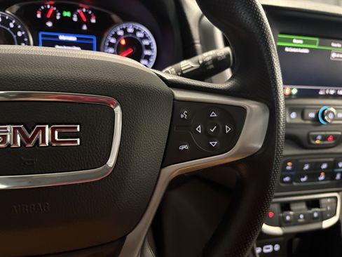 Used 2024 GMC Terrain SLE AWD/4WD image 21