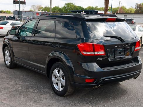 Used 2012 Dodge Journey SXT w/ Flexible Seating Group image 5