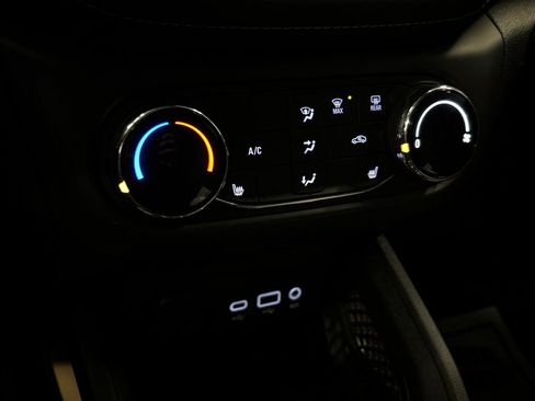 Used 2022 Chevrolet TrailBlazer ACTIV image 14