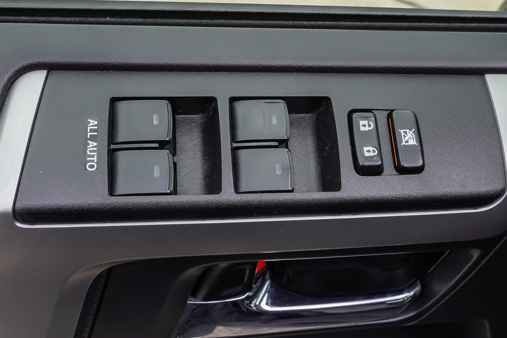Used 2024 Toyota 4Runner SR5 AWD/4WD image 19