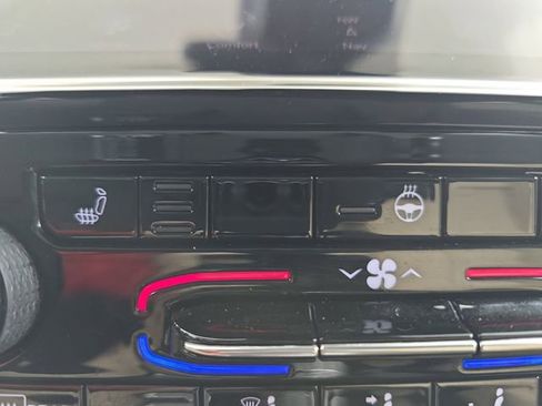 Used 2023 Jeep Grand Cherokee L Limited image 34