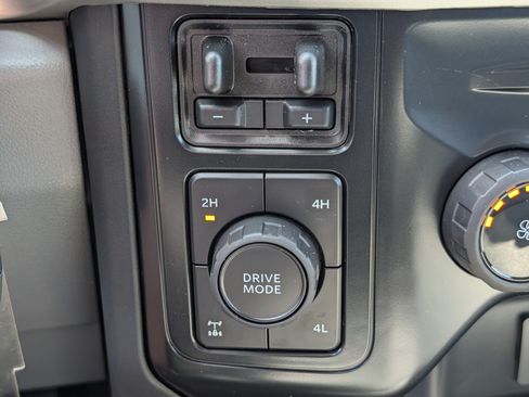 New 2026 Ford F250 XLT w/ FX4 Off-Road Package AWD/4WD image 18