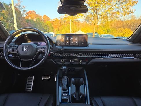 Used 2023 Honda Accord Sport image 14