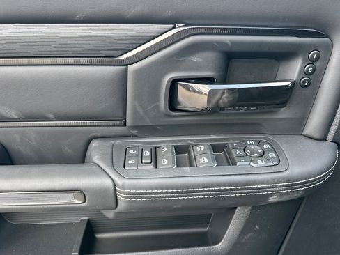 New 2027 RAM 1500 Laramie w/ Night Edition AWD/4WD image 10