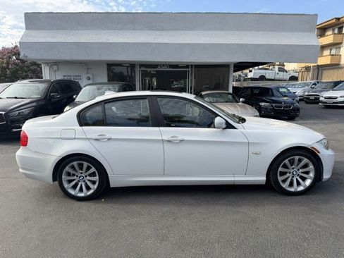 Used 2011 BMW 328i Sedan RWD image 1