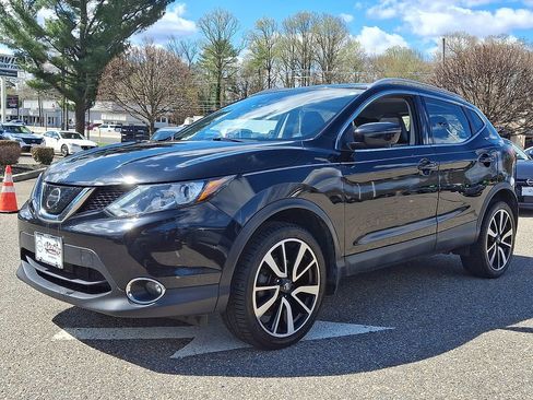Used 2019 Nissan Rogue Sport SL w/ Premium Package image 4