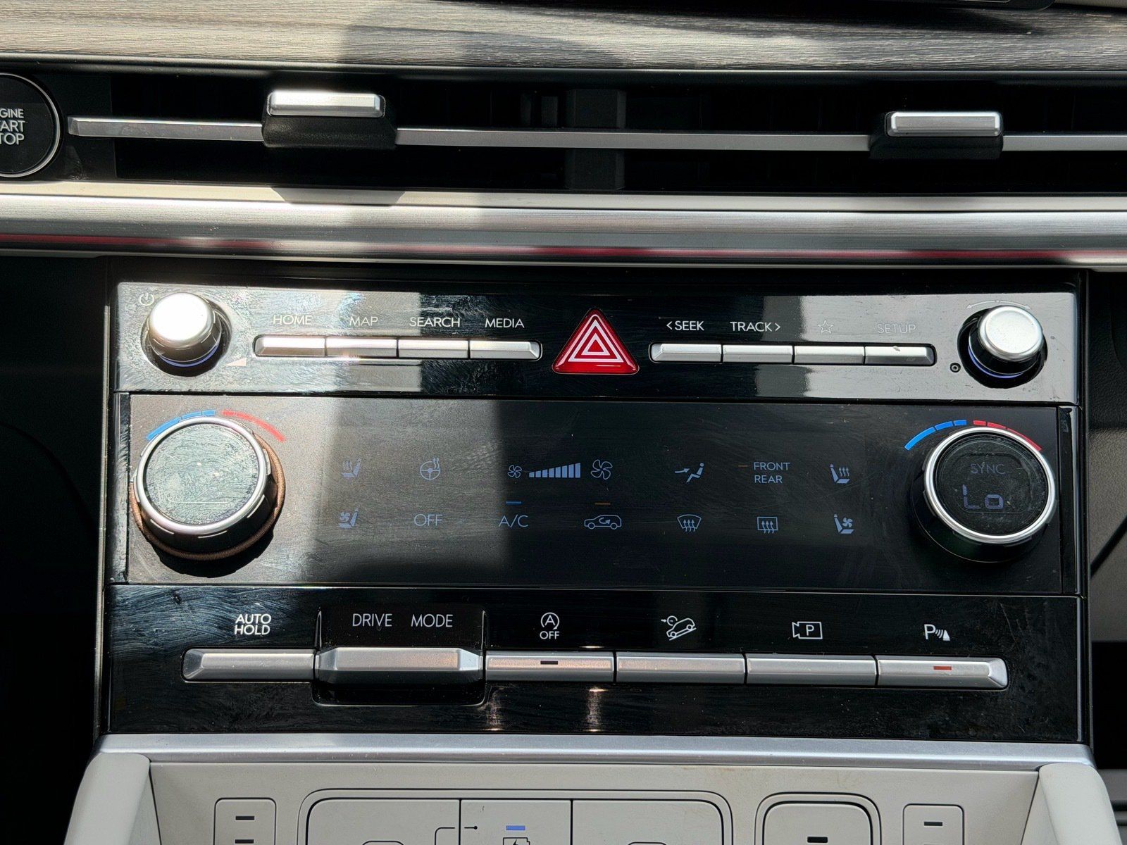 Used 2025 Hyundai Santa Fe Calligraphy FWD image 18