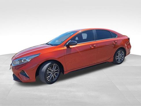 Used 2022 Kia Forte GT-Line FWD image 3