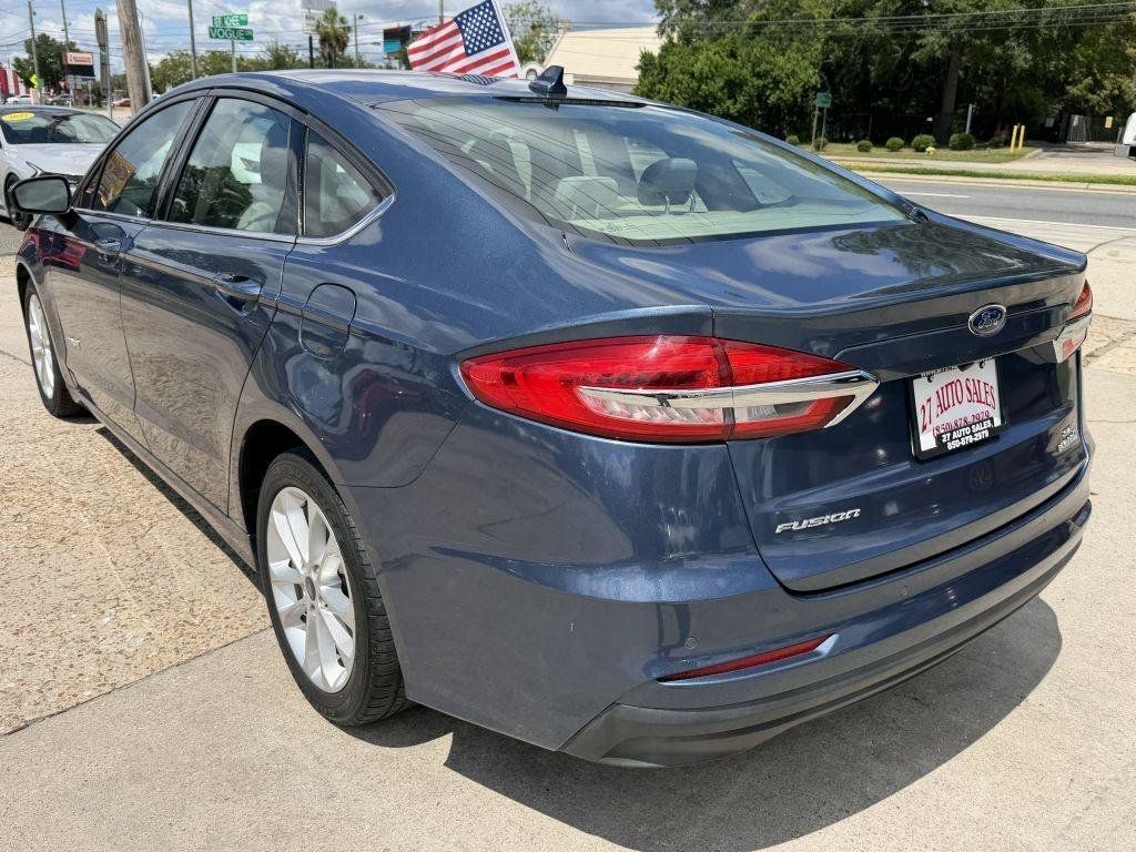 Used 2019 Ford Fusion SE FWD image 7